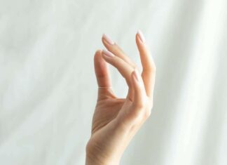 人間の感覚は、指先から 人間の感覚は、指先から